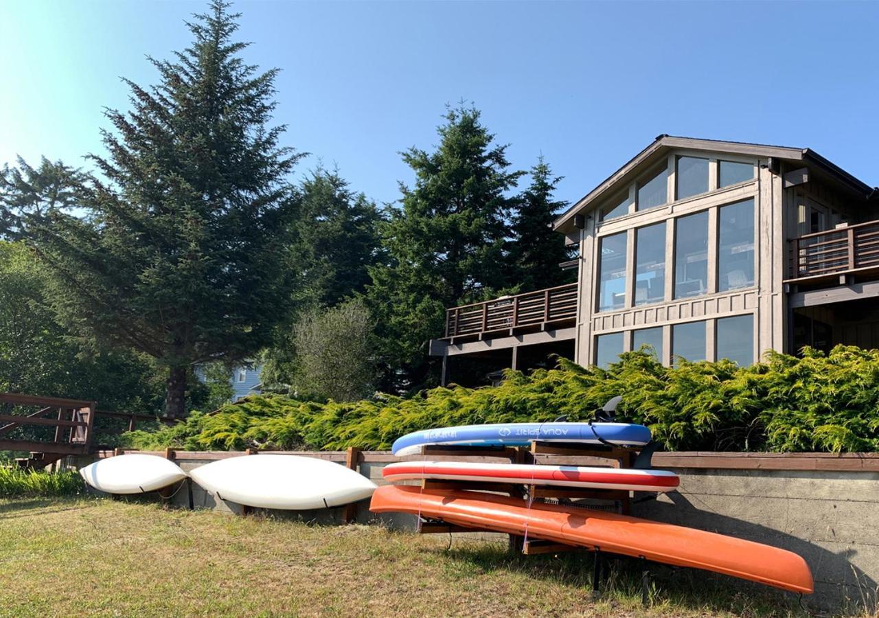The Redwood At The Floras Getaway