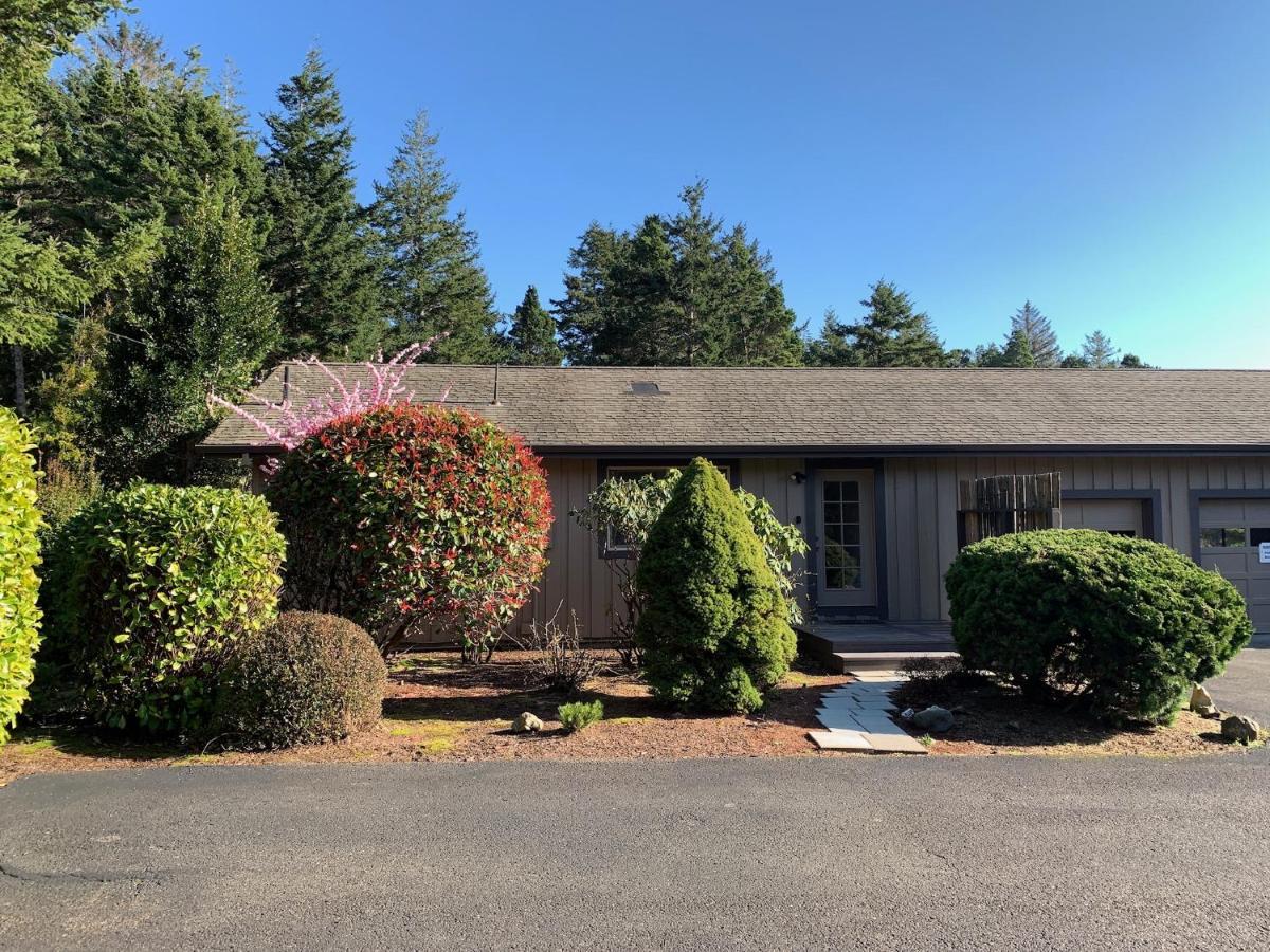 The Redwood At The Floras Getaway Hébergement de vacances Langlois