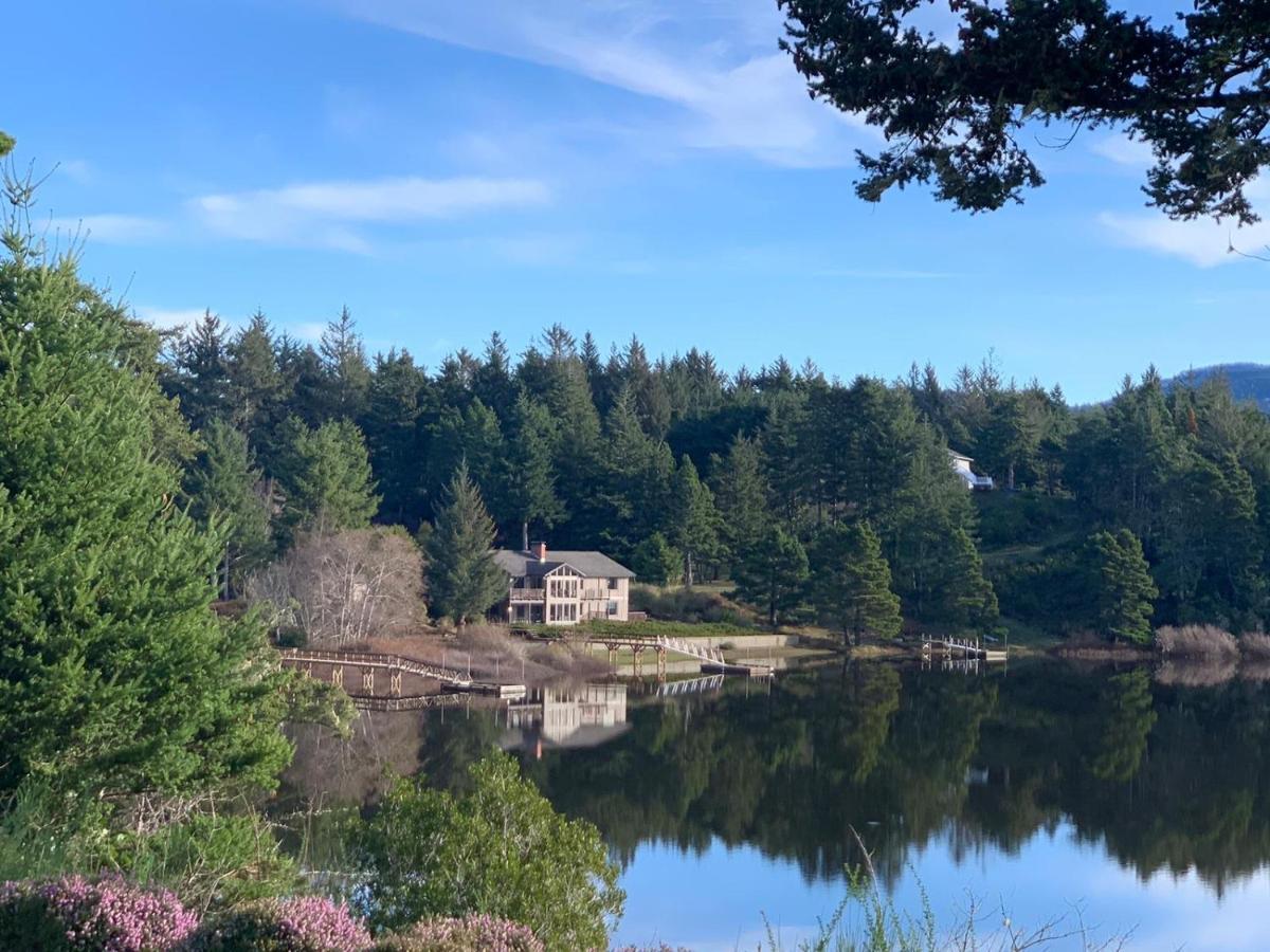 The Redwood At The Floras Getaway Hébergement de vacances